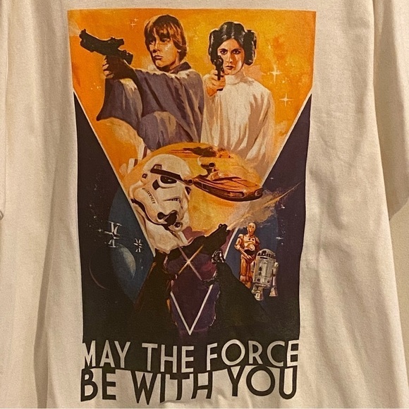Women's Star Wars May the Force Be With You Off- White Graphic T-Shirt NWT - Picture 3 of 11